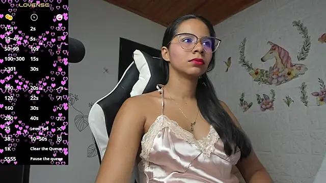 Snapshot of alisson_hoffman05 chatting on 4, 8, 2026 alisson hoffman05 online show from 4, 8, 2026