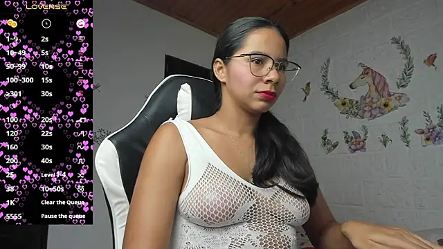 Snapshot of alisson_hoffman05 chatting on 9, 7, 2026 alisson hoffman05 online show from 9, 7, 2026