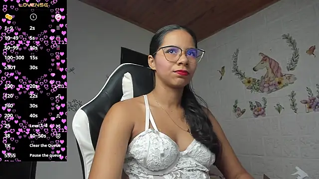 Snapshot of alisson_hoffman05 chatting on 7, 7, 2026 alisson hoffman05 online show from 7, 7, 2026