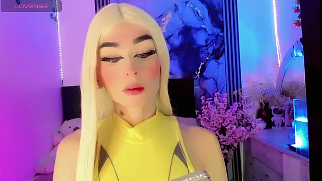 Snapshot of Irina_milkmaid chatting on 8, 10, 2025 Irina milkmaid online show from 8, 10, 2025