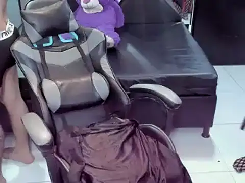 Natha and Sophia online show from 11, 3, 2025