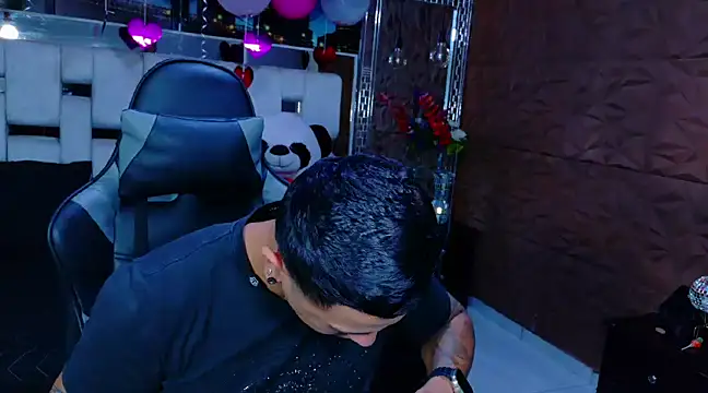 Natha and Sophia online show from 22, 2, 2025