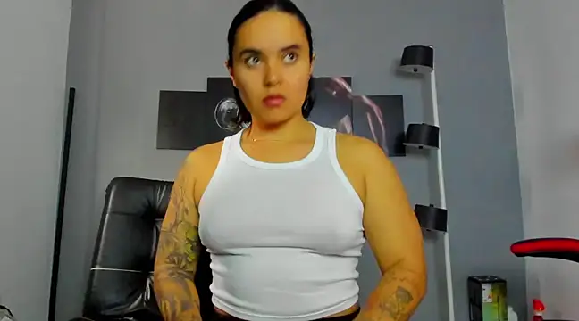 karlyjons12 online show from 25, 2, 2025