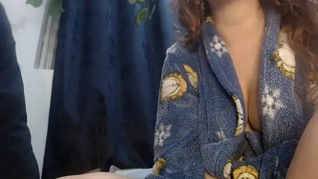 jeans and emma online show from 21, 3, 2025