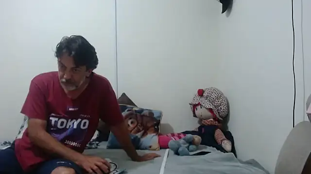 jeans and emma online show from 12, 4, 2026