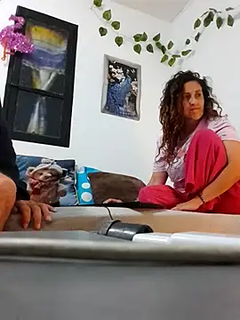 jeans and emma online show from 3, 10, 2025