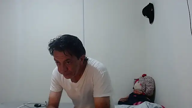 jeans and emma online show from 22, 3, 2026