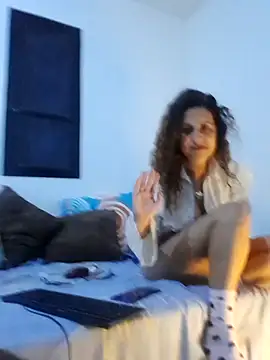 jeans and emma online show from 21, 9, 2025