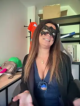 Loveblackzilla online show from 2, 3, 2026