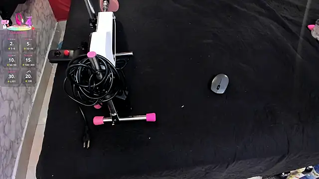 IVISBOUNCYASS online show from 13, 4, 2026