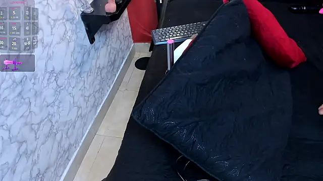 IVISBOUNCYASS online show from 8, 2, 2026