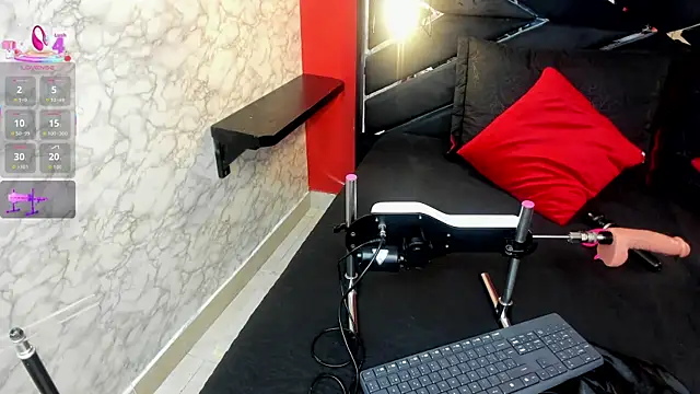 IVISBOUNCYASS online show from 22, 12, 2025