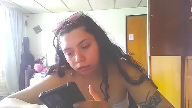 isabellapurple online show from 15, 2, 2026