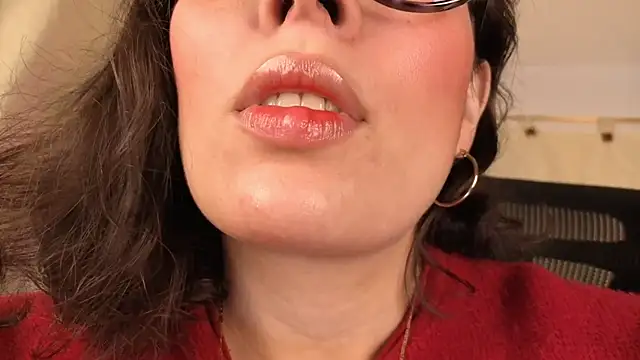 sophia dumont online show from 19, 4, 2026