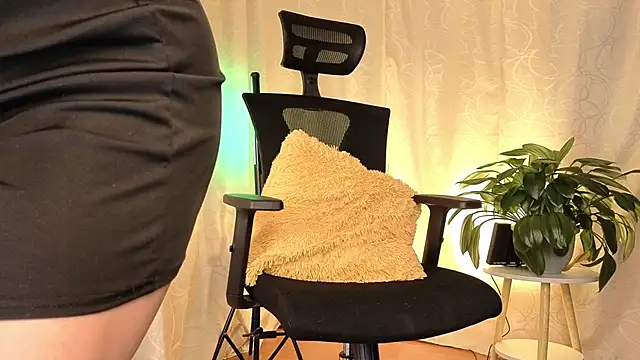 sophia dumont online show from 17, 4, 2026