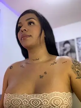 Snapshot of tinalove7 chatting on 2, 7, 2026 tinalove7 online show from 2, 7, 2026