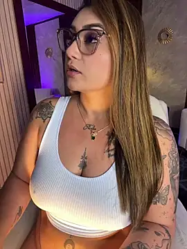 Snapshot of Madissonlove_1 chatting on 14, 6, 2026 Madissonlove 1 online show from 14, 6, 2026