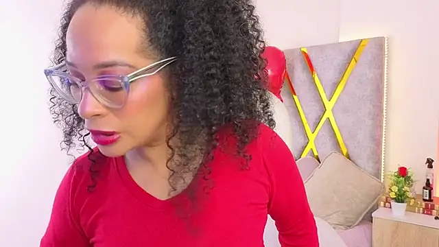 Cintiia Holmes online show from 1, 4, 2026