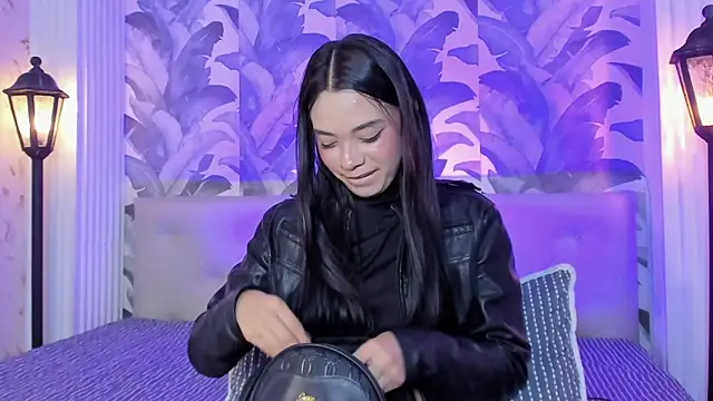 Snapshot of Sami_Evanns chatting on 7, 11, 2025 Sami Evanns online show from 7, 11, 2025