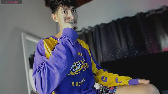 NovaaWheler online show from 19, 4, 2026