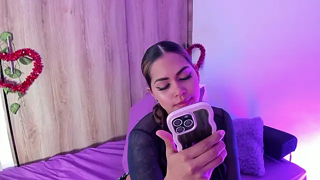 TattyBunny online show from 6, 3, 2026