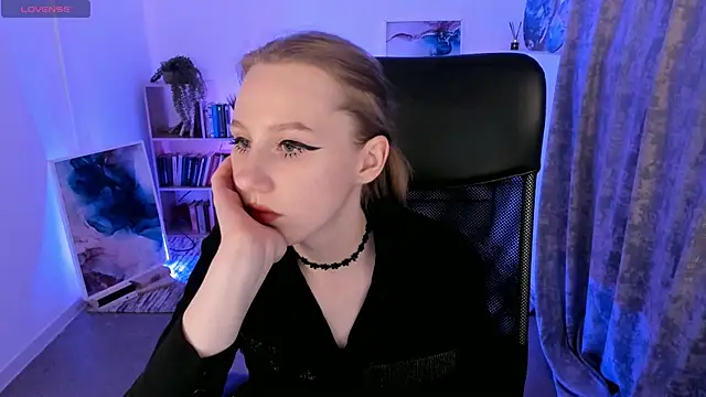 Snapshot of DariaTate chatting on 13, 3, 2025 DariaTate online show from 13, 3, 2025