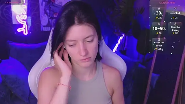 roxy riot  online show from 11, 4, 2026