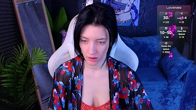 roxy riot  online show from 15, 11, 2025