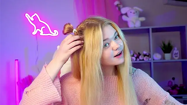 AdeleCartier online show from 19, 3, 2025