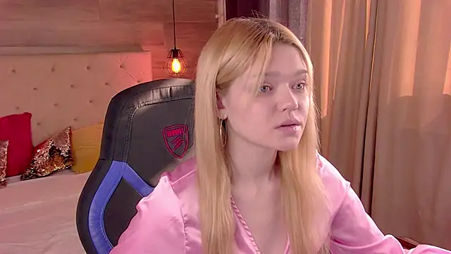 AdeleCartier online show from 24, 2, 2025