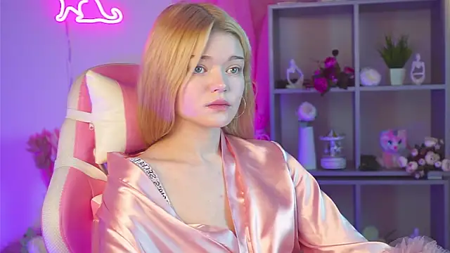 AdeleCartier online show from 23, 3, 2025