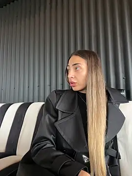 BonyBon29 online show from 23, 11, 2025