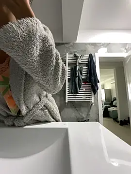 Snapshot of BonyBon29 chatting on 5, 11, 2025 BonyBon29 online show from 5, 11, 2025