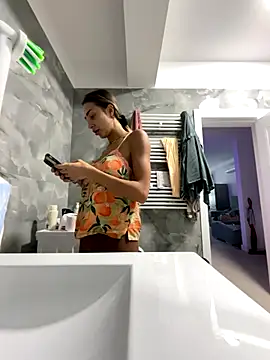 Snapshot of BonyBon29 chatting on 20, 11, 2025 BonyBon29 online show from 20, 11, 2025