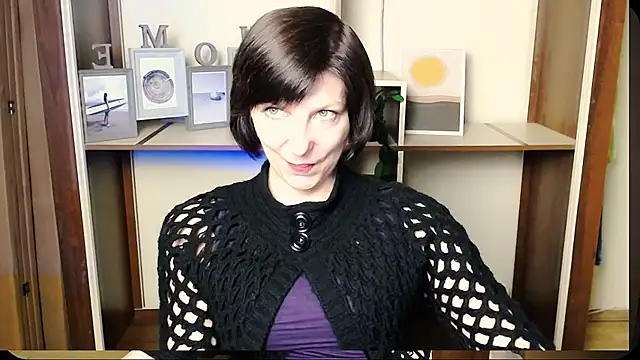 Snapshot of _AngeliaFlow_ chatting on 11, 7, 2026 AngeliaFlow online show from 11, 7, 2026