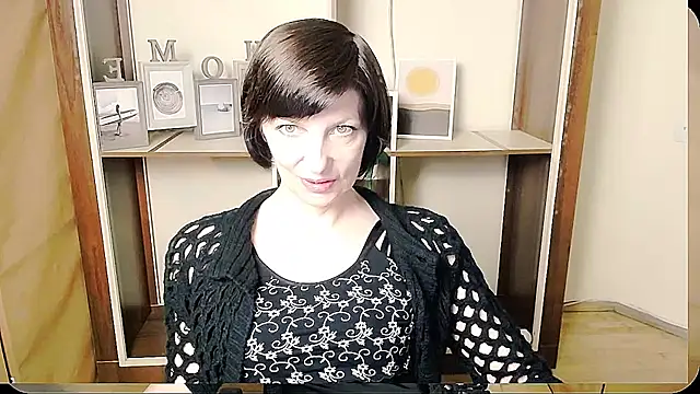 Snapshot of _AngeliaFlow_ chatting on 17, 6, 2026 AngeliaFlow online show from 17, 6, 2026
