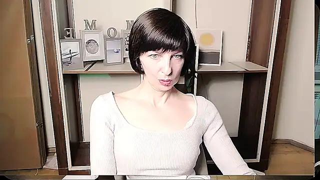 Snapshot of _AngeliaFlow_ chatting on 14, 6, 2026 AngeliaFlow online show from 14, 6, 2026