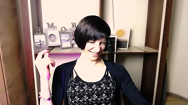  AngeliaFlow  online show from 24, 11, 2025