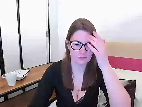 CarolineFlirt online show from 20, 2, 2025