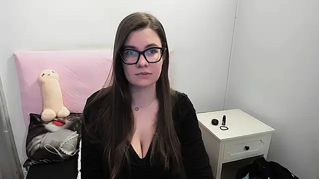 CarolineFlirt online show from 11, 3, 2026