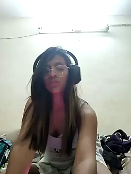 kissmebishh online show from 16, 3, 2025