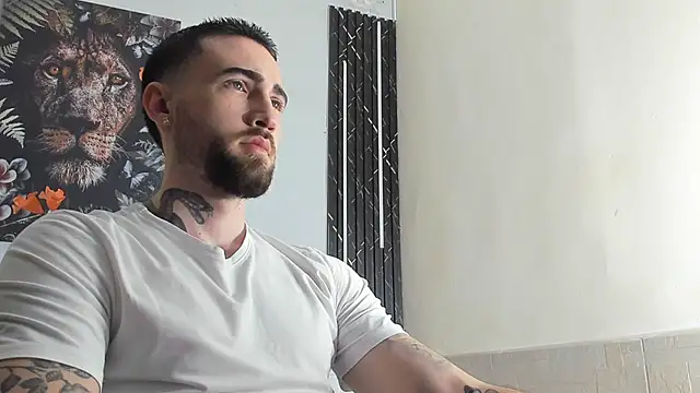 Snapshot of Luke_davis01 chatting on 12, 3, 2025 Luke davis01 online show from 12, 3, 2025