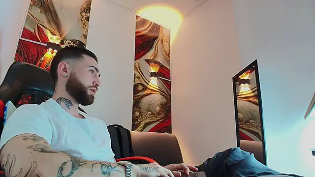 Luke davis01 online show from 11, 11, 2025