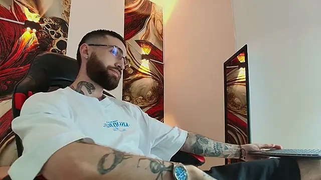 Luke davis01 online show from 11, 10, 2025