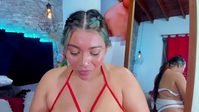 Sophia Brunett online show from 14, 4, 2026