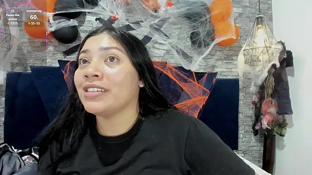 Sophia Brunett online show from 30, 10, 2025