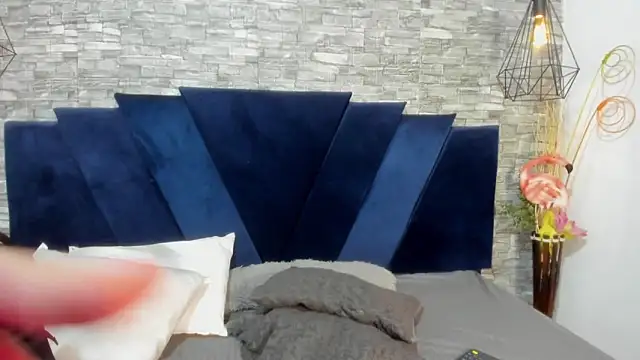 Sophia Brunett online show from 15, 3, 2026