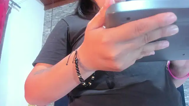 Sophia Brunett online show from 15, 1, 2026