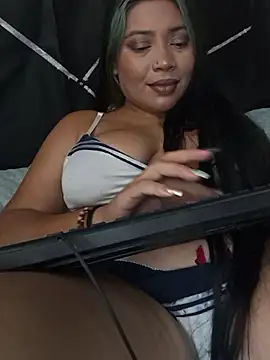 Sophia Brunett online show from 10, 5, 2026