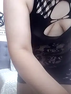 Saori Sann  online show from 22, 10, 2025